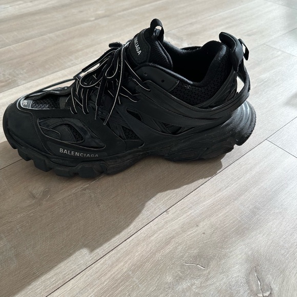 Balenciaga Track Sneaker - Picture 3 of 10
